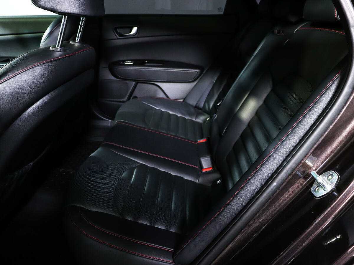 Б/У Киа Оптима 2017 года. Фото: #9