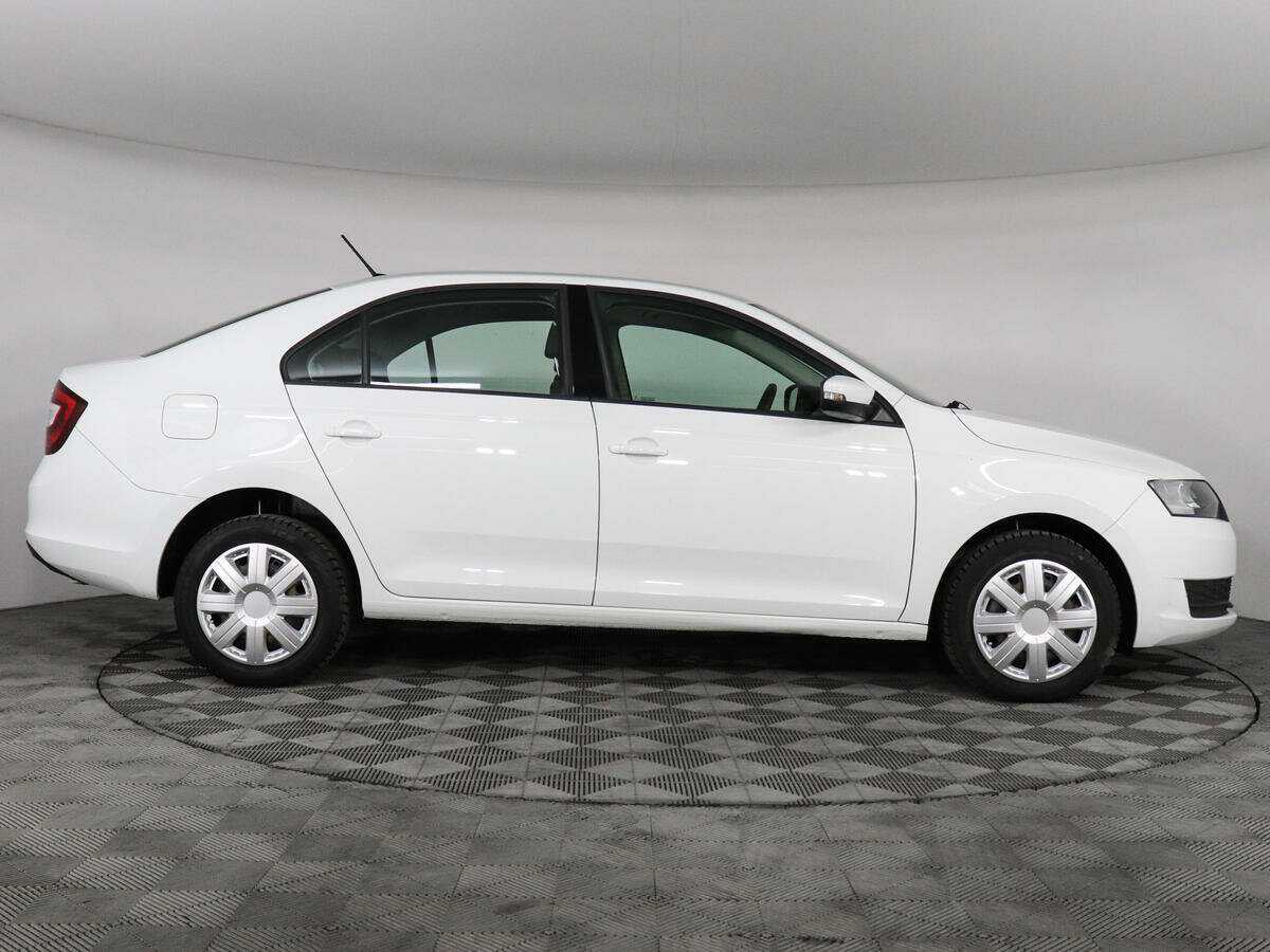 Б/У Шкода Рапид 2019 года. Фото: #4