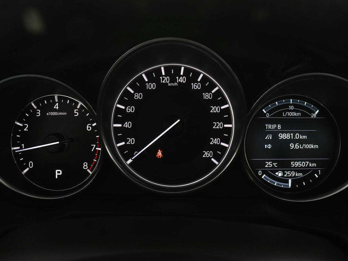 Б/У Мазда 6 2017 года. Фото: #10