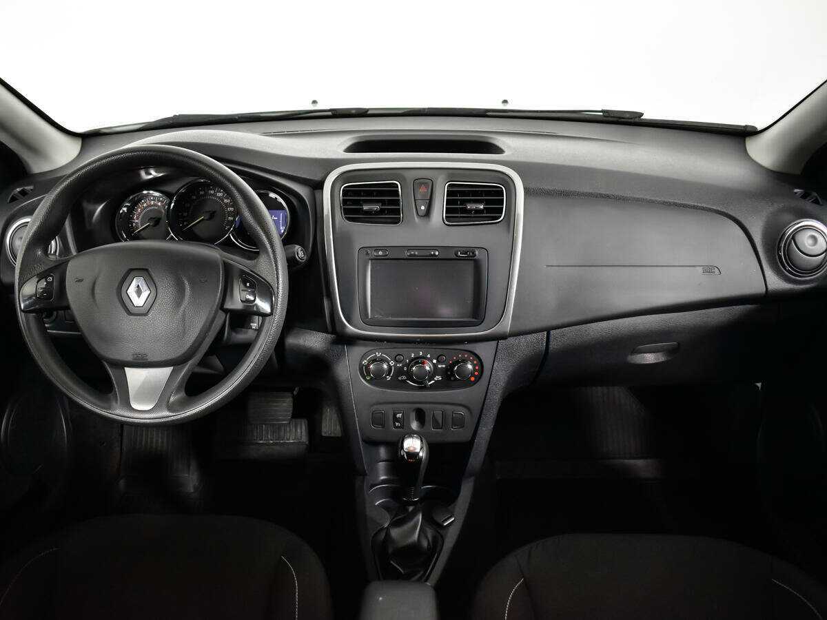 Б/У Рено Сандеро 2017 года. Фото: #9