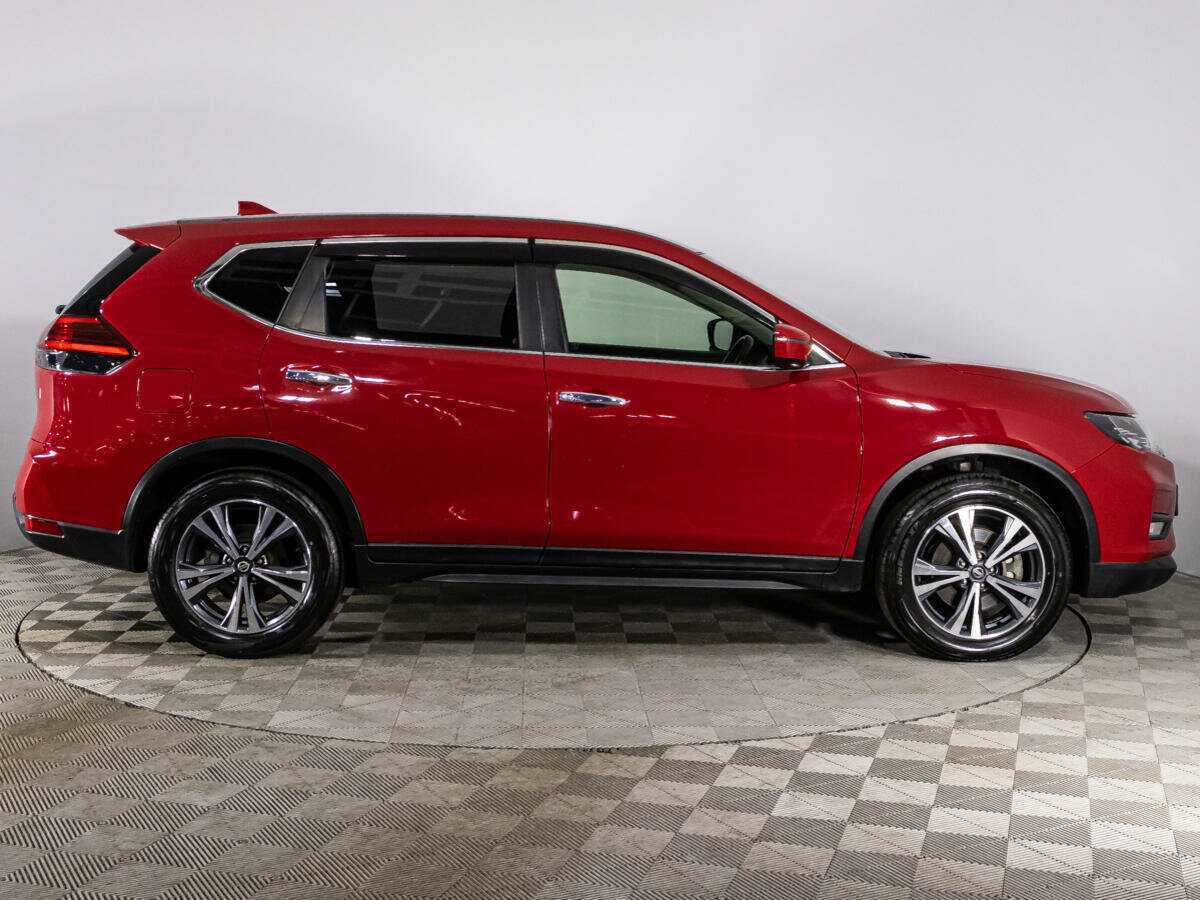 Б/У Ниссан Икс-Трейл 2018 года. Фото: #3