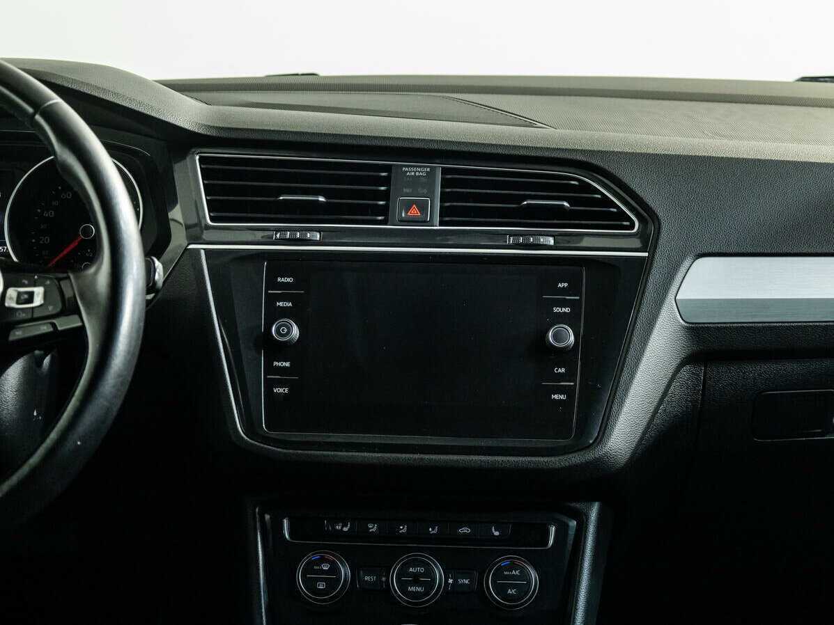 Б/У Фольксваген Тигуан 2018 года. Фото: #12