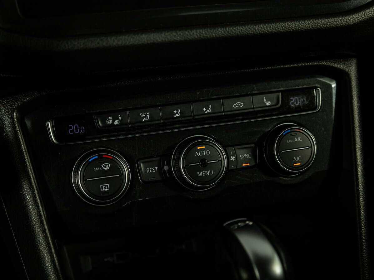 Б/У Фольксваген Тигуан 2018 года. Фото: #18