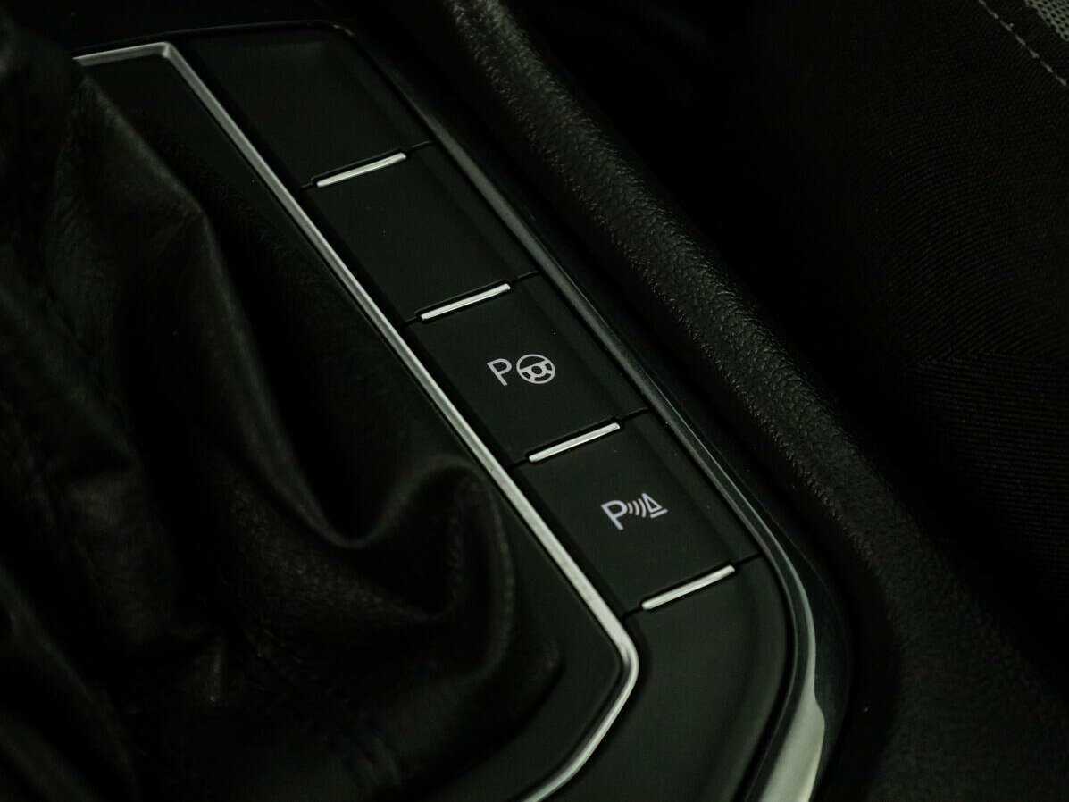 Б/У Фольксваген Тигуан 2018 года. Фото: #20