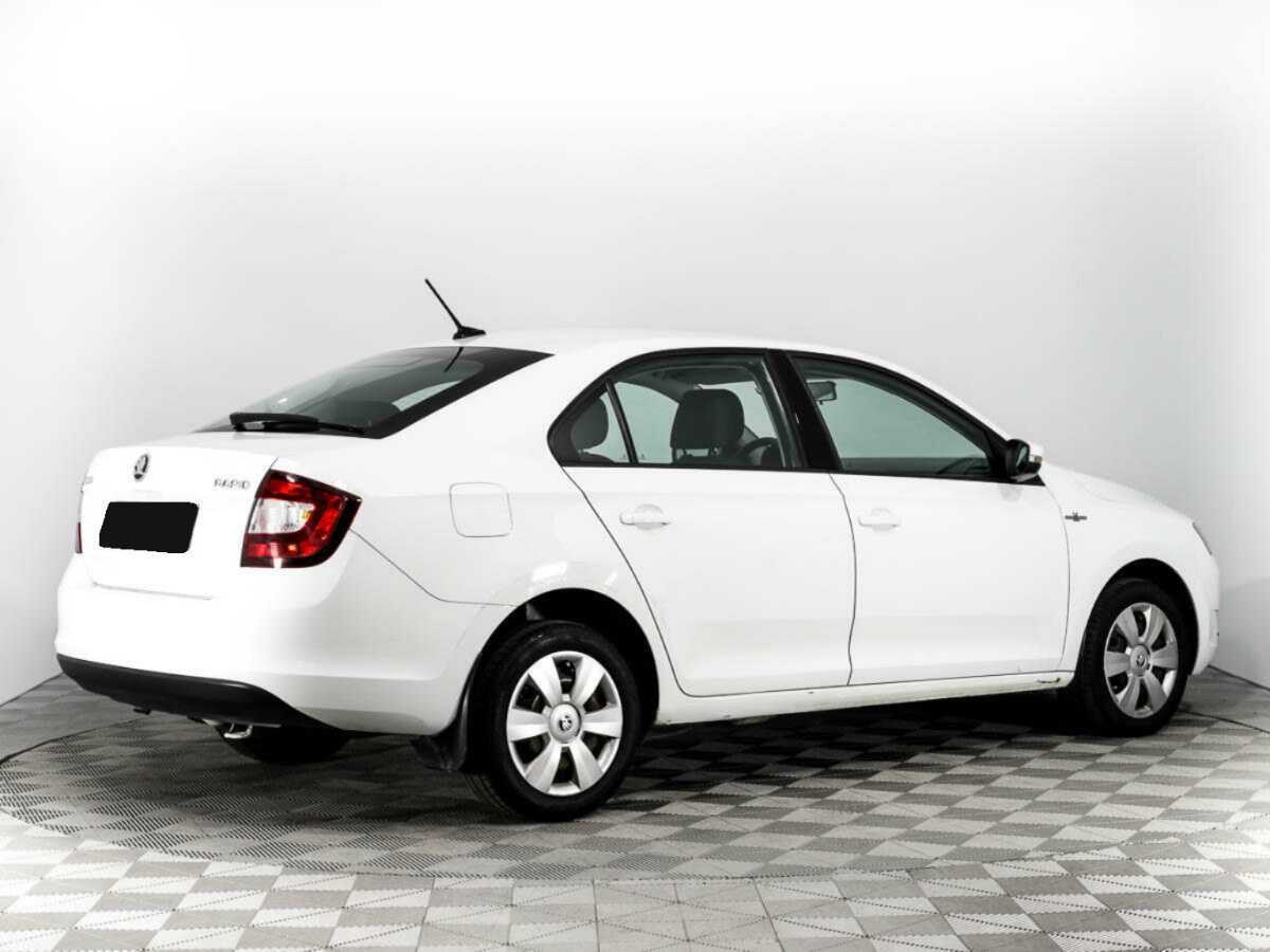 Б/У Шкода Рапид 2019 года. Фото: #4