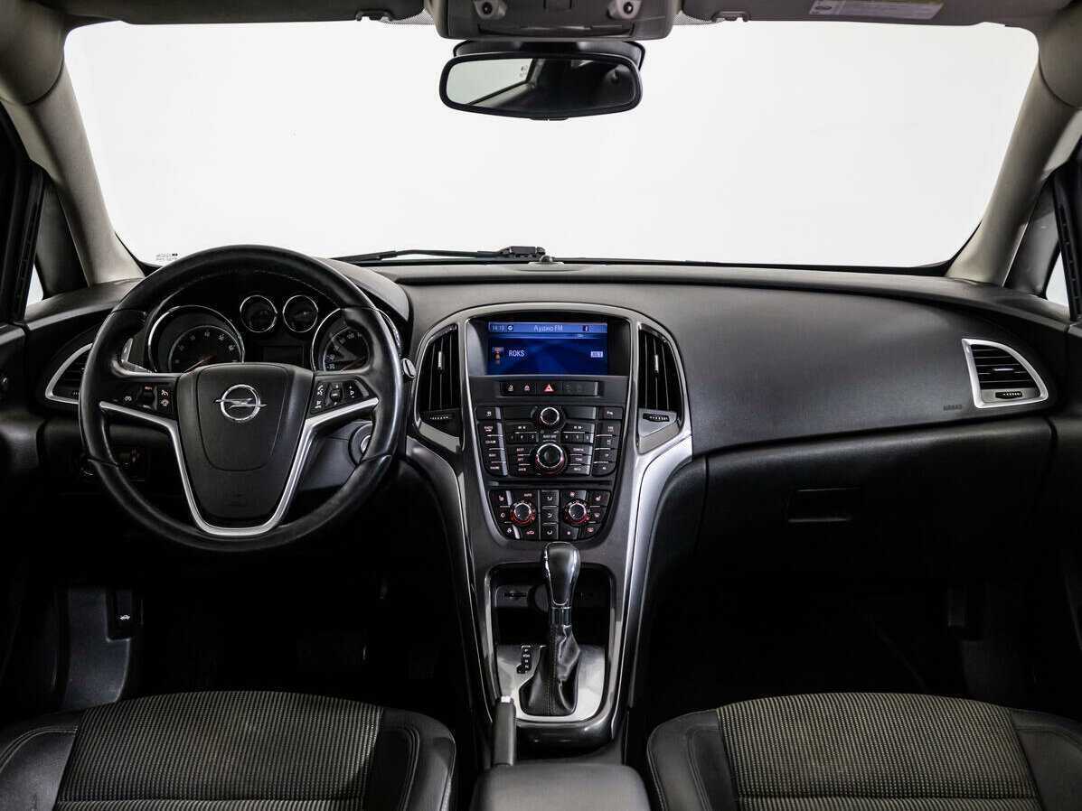 Б/У Опель Астра 2012 года. Фото: #10