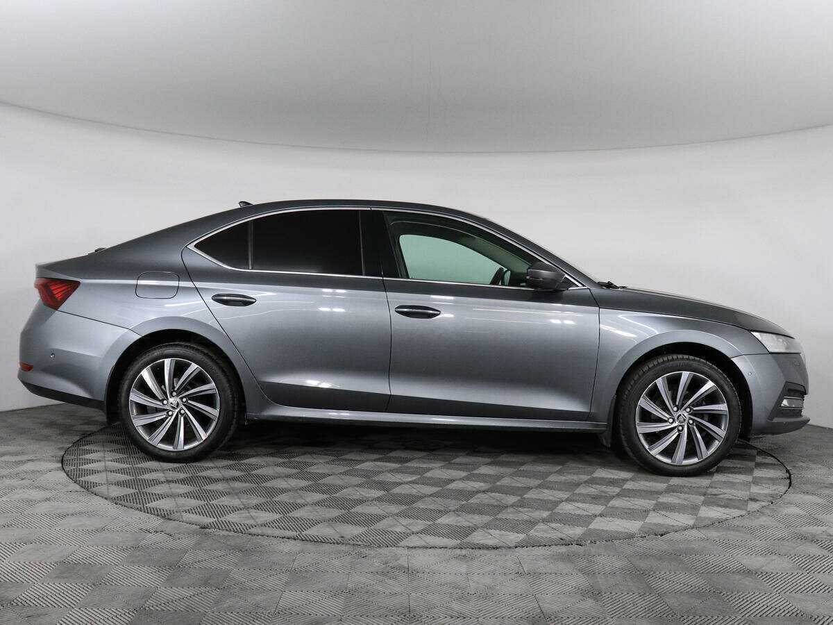 Б/У Шкода Октавия 2020 года. Фото: #3