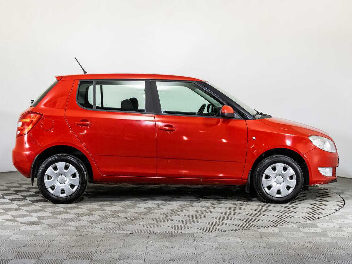 Б/У Шкода Фабия 2012 года. Фото: #3