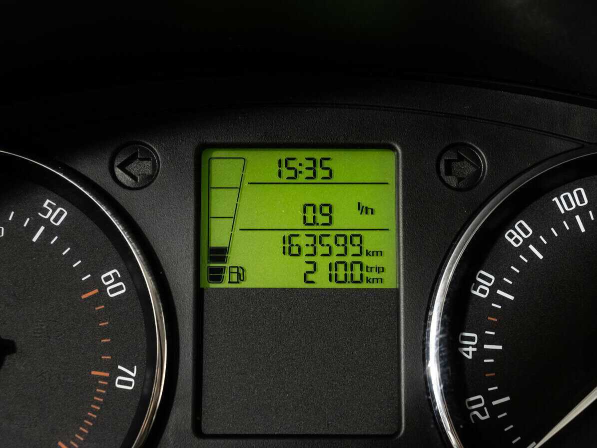 Б/У Шкода Фабия 2012 года. Фото: #14