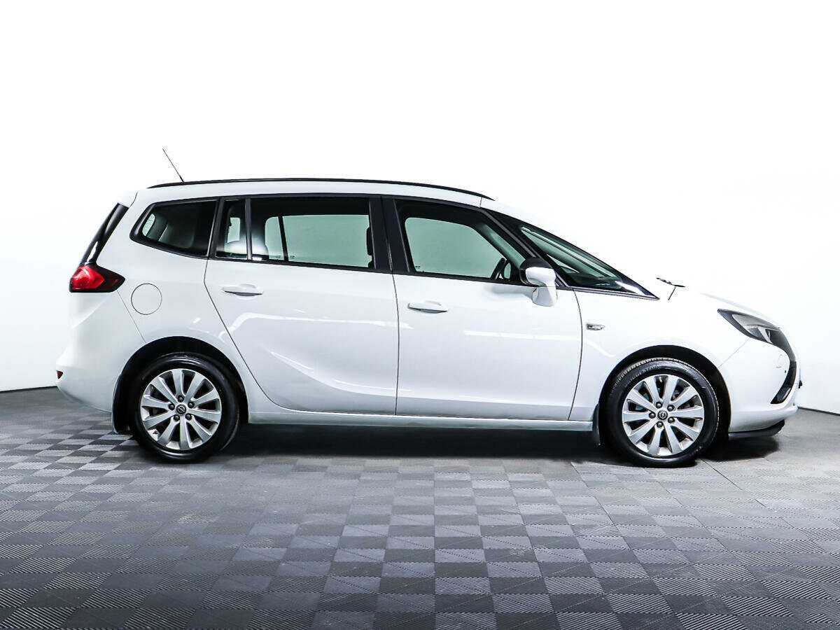 Б/У Опель Зафира 2014 года. Фото: #2