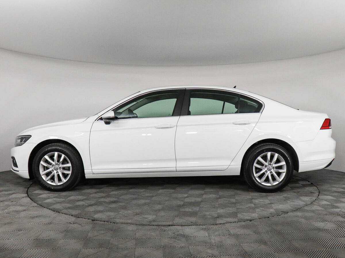 Б/У Фольксваген Пассат 2020 года. Фото: #7