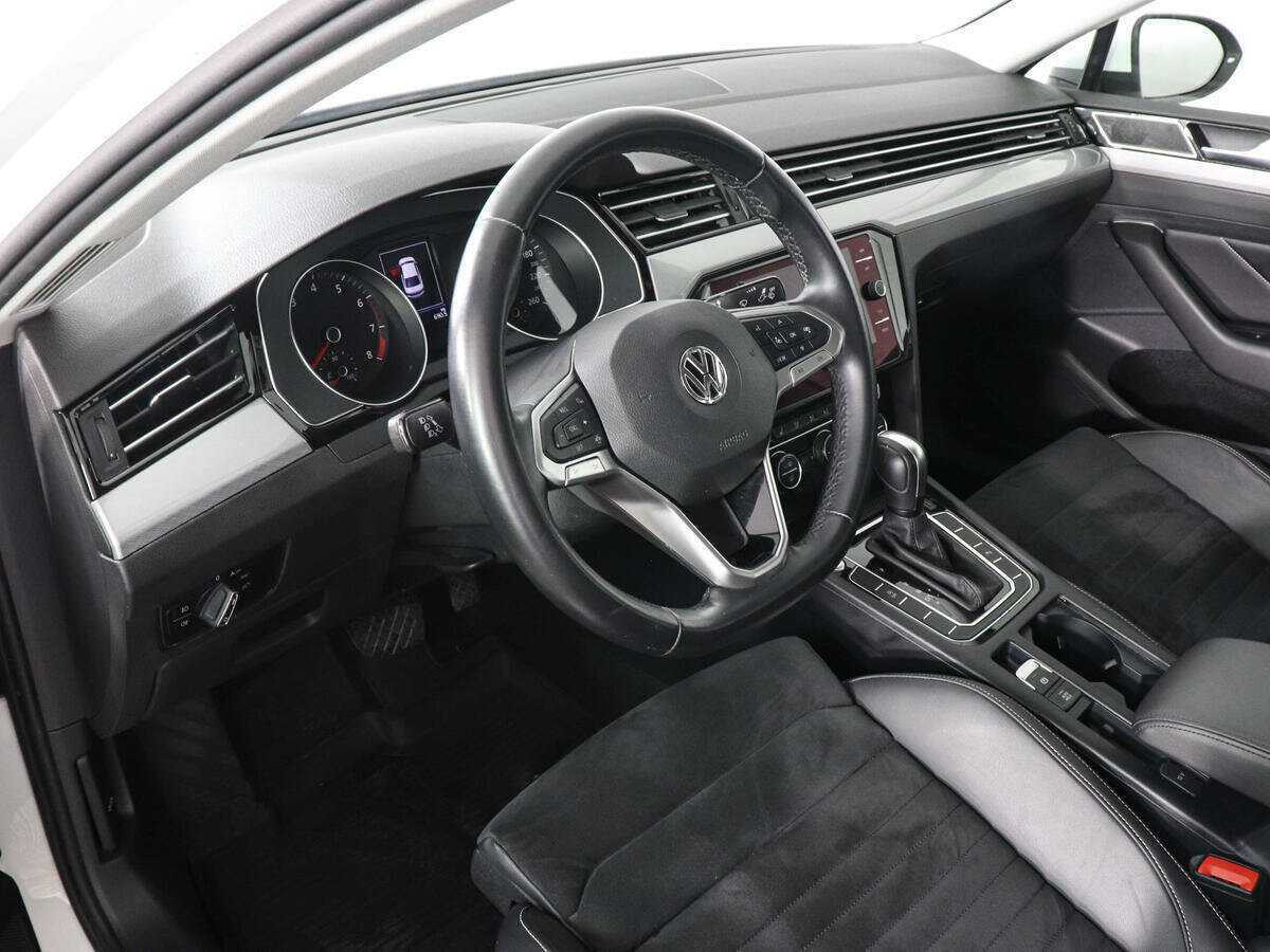 Б/У Фольксваген Пассат 2020 года. Фото: #8