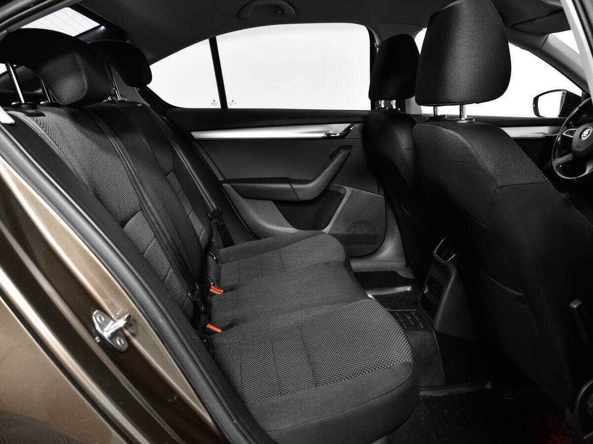 Б/У Шкода Октавия 2013 года. Фото: #7