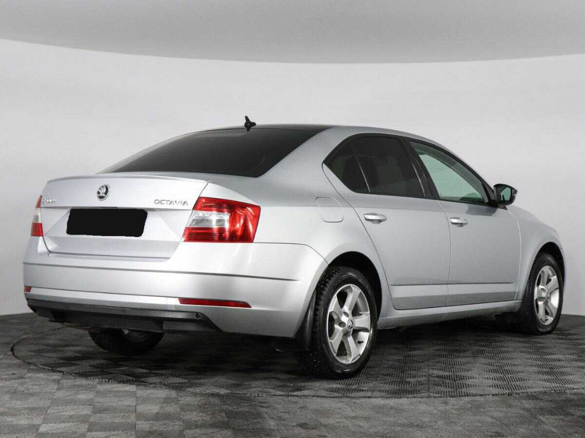 Б/У Шкода Октавия 2018 года. Фото: #2