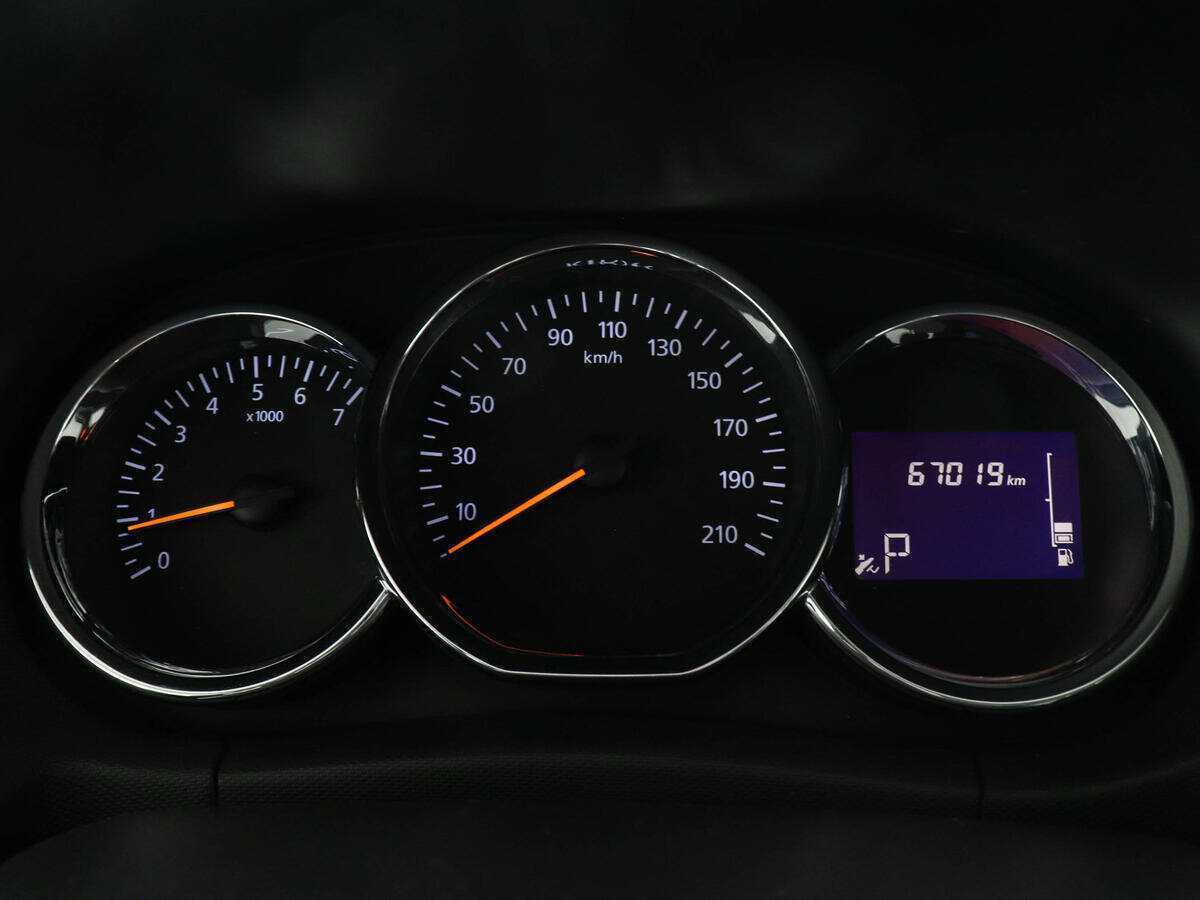 Б/У Рено Дастер 2015 года. Фото: #10