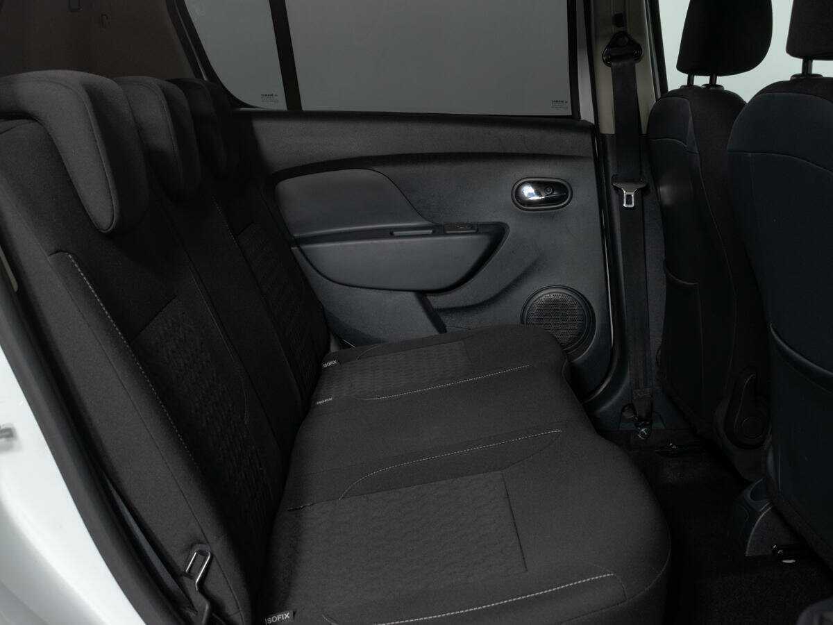 Б/У Рено Сандеро 2017 года. Фото: #11