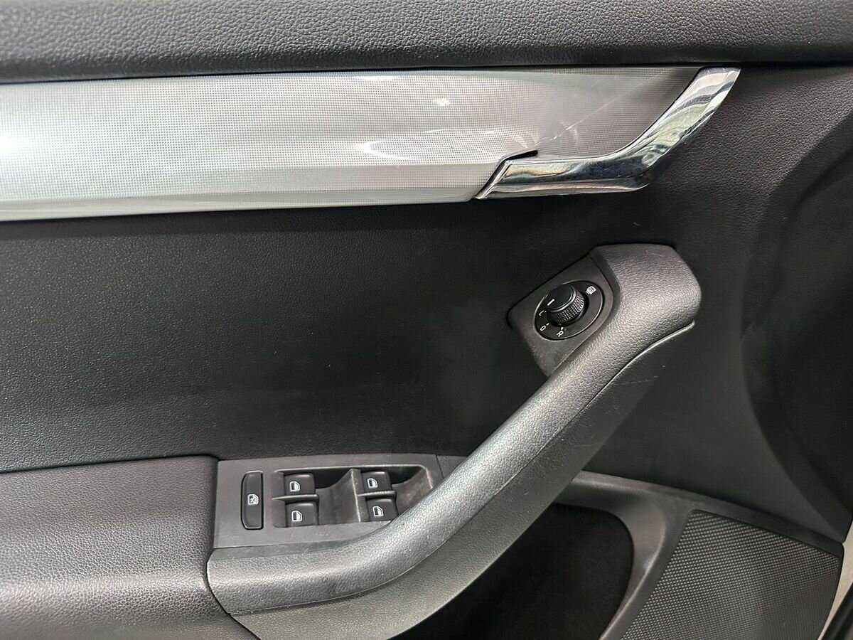 Б/У Шкода Октавия 2013 года. Фото: #12