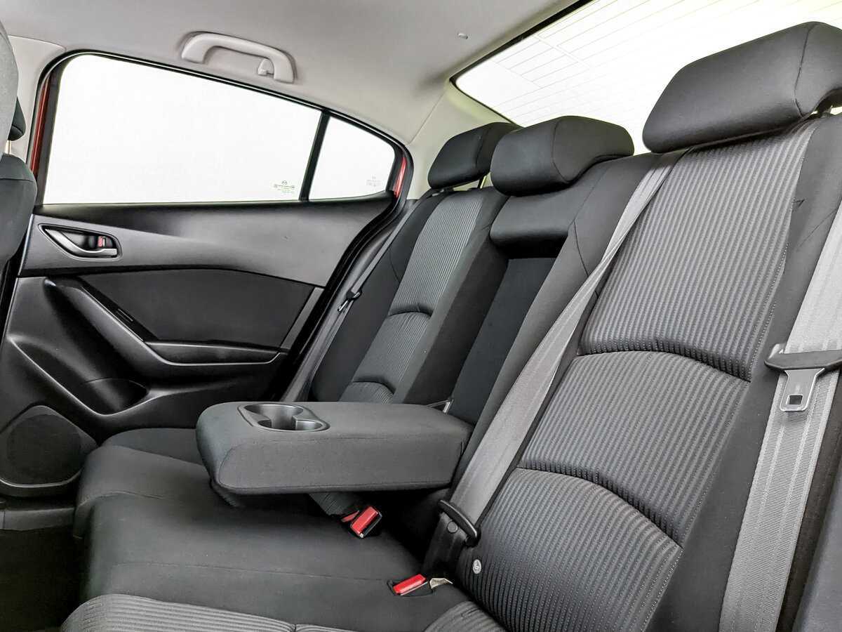 Б/У Мазда 3 2014 года. Фото: #9