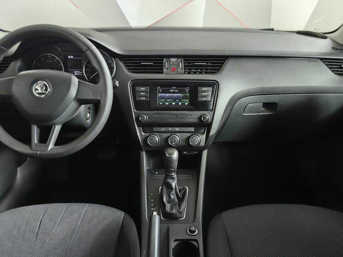 Б/У Шкода Октавия 2015 года. Фото: #10