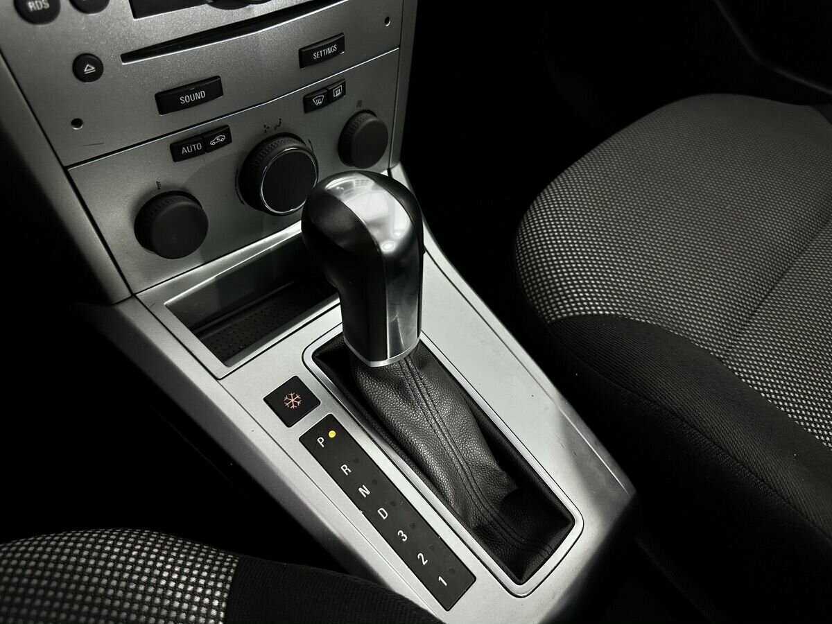 Б/У Опель Астра 2014 года. Фото: #10