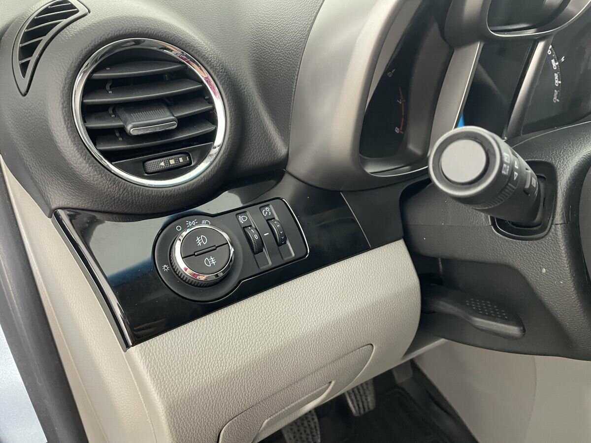 Б/У Шевроле Орландо 2012 года. Фото: #8