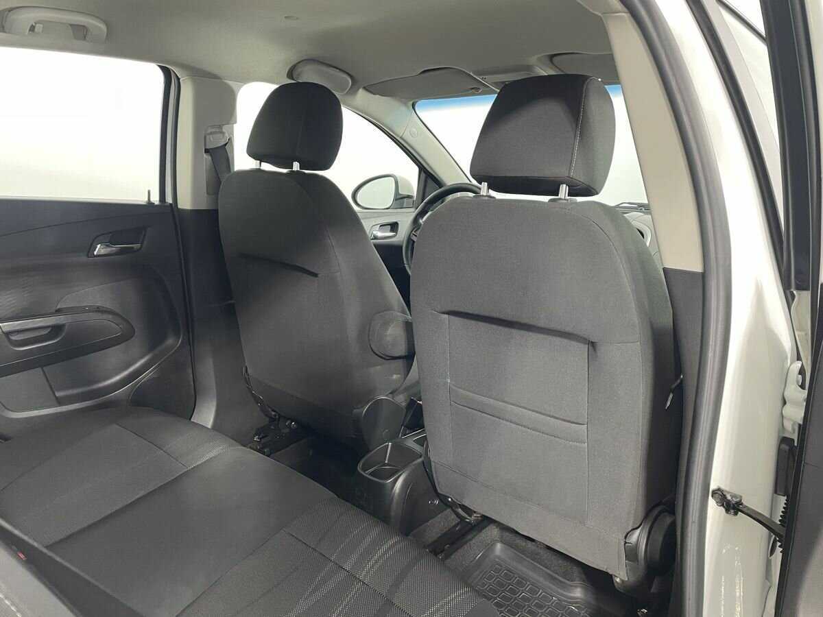 Б/У Шевроле Авео 2014 года. Фото: #14