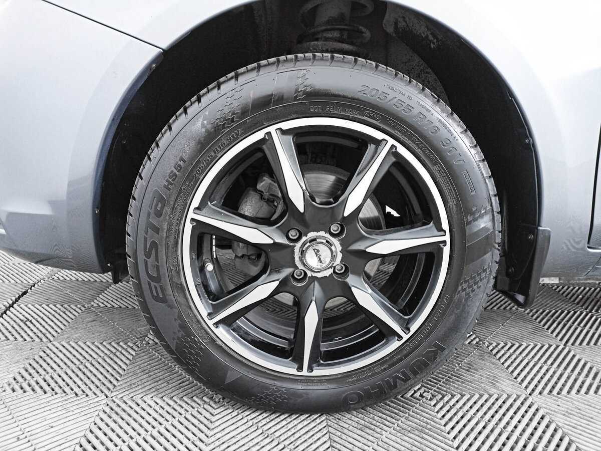 Б/У Лада (ВАЗ) Веста 2017 года. Фото: #17