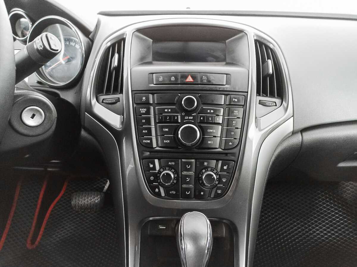 Б/У Опель Астра 2013 года. Фото: #12