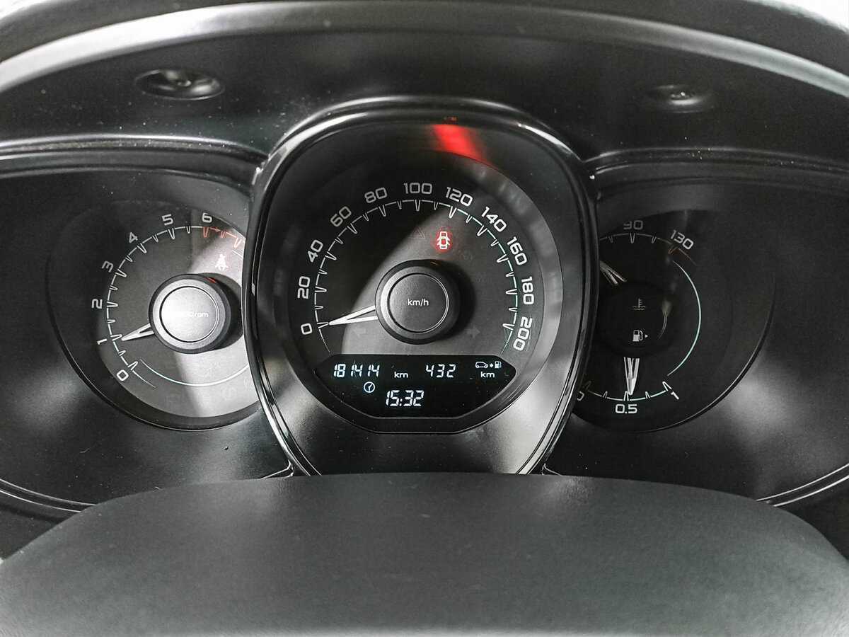 Б/У Лада (ВАЗ) Веста 2017 года. Фото: #12