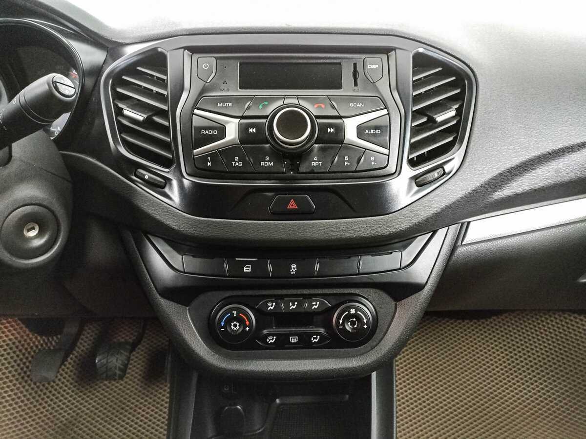 Б/У Лада (ВАЗ) Веста 2017 года. Фото: #14