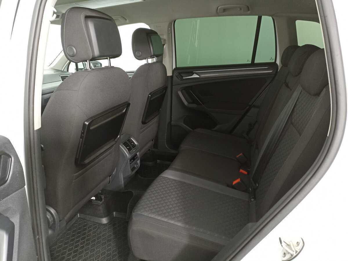 Б/У Фольксваген Тигуан 2017 года. Фото: #9