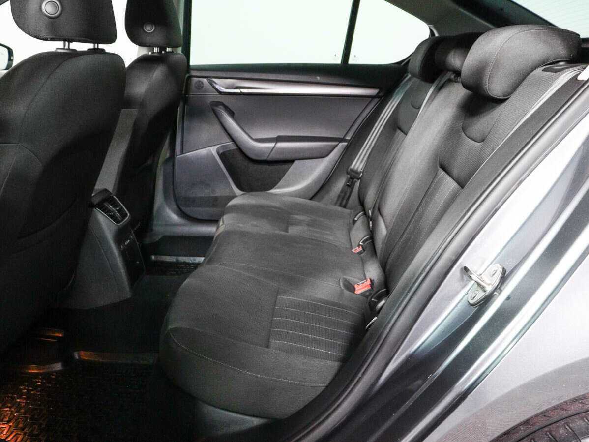 Б/У Шкода Октавия 2019 года. Фото: #7