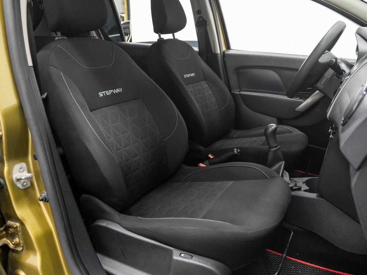 Б/У Рено Сандеро 2017 года. Фото: #7