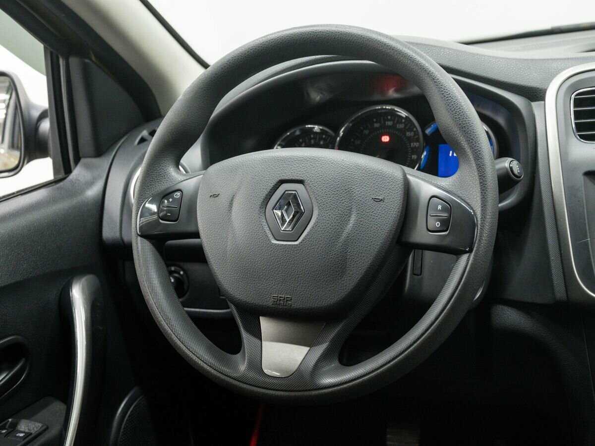 Б/У Рено Сандеро 2017 года. Фото: #10