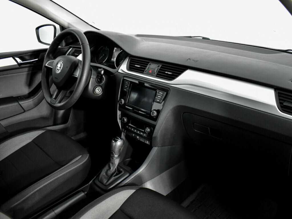 Б/У Шкода Рапид 2018 года. Фото: #10