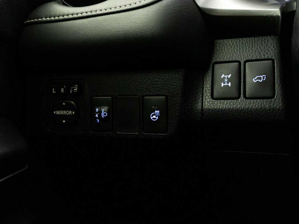 Б/У Тойота Рав4 2016 года. Фото: #18