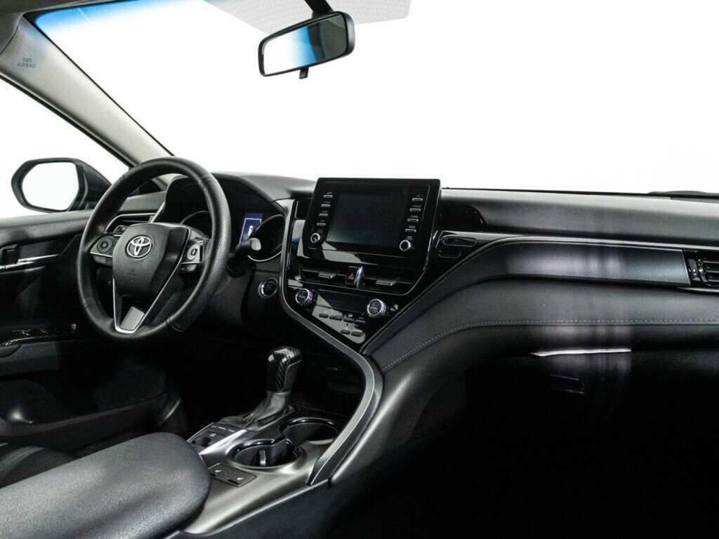 Б/У Тойота Камри 2021 года. Фото: #7