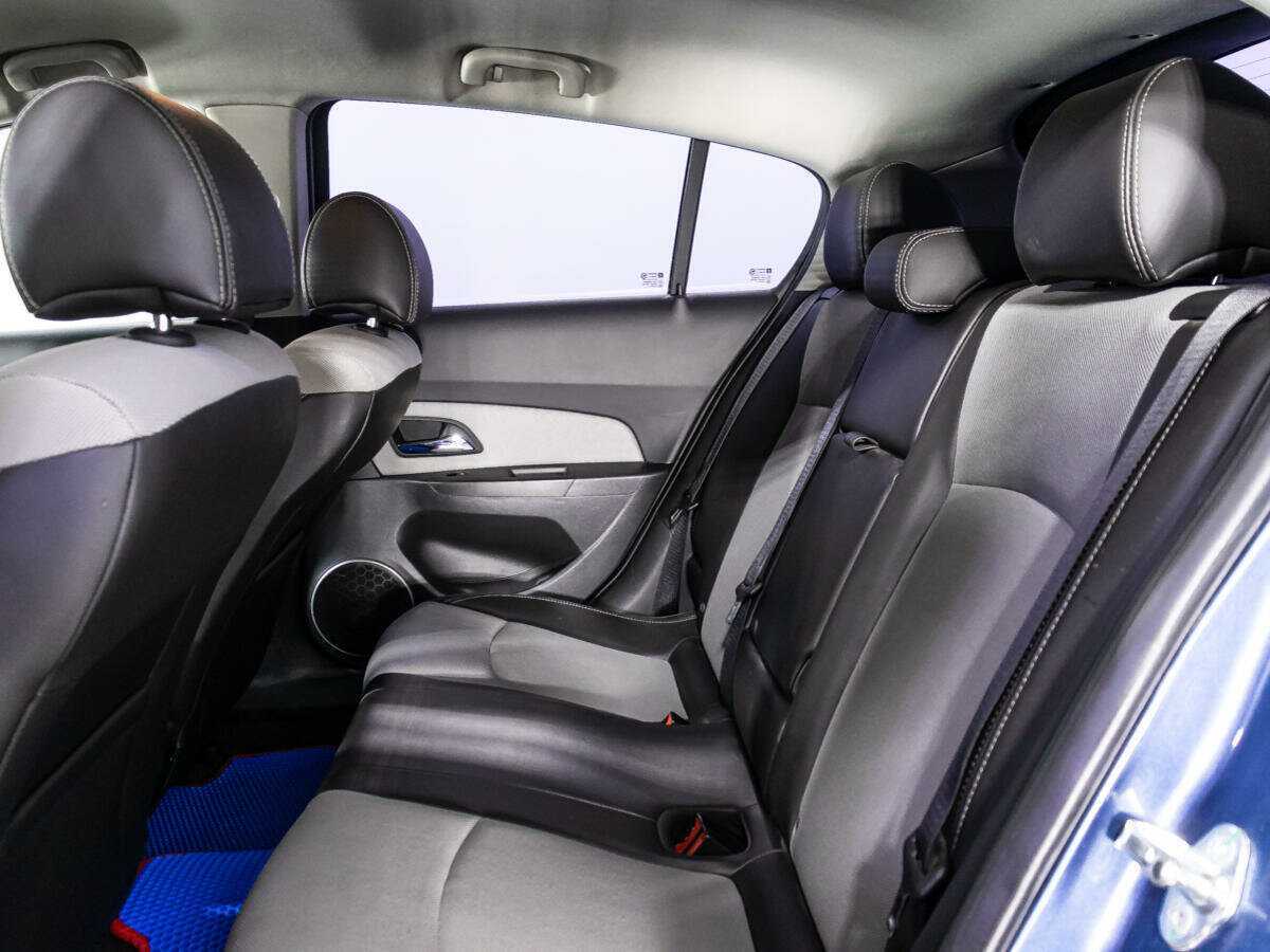 Б/У Шевроле Круз 2013 года. Фото: #9