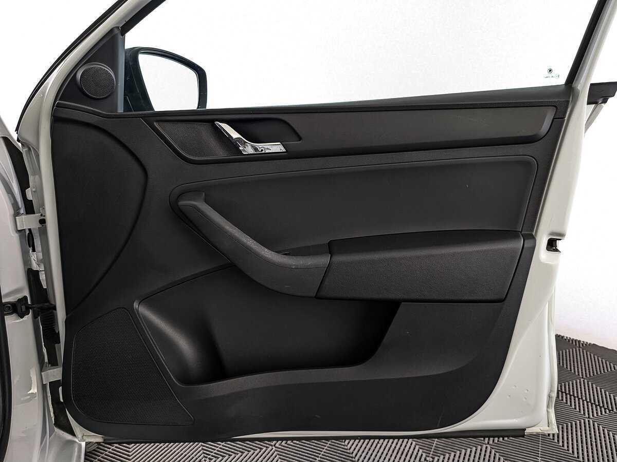 Б/У Шкода Рапид 2017 года. Фото: #22