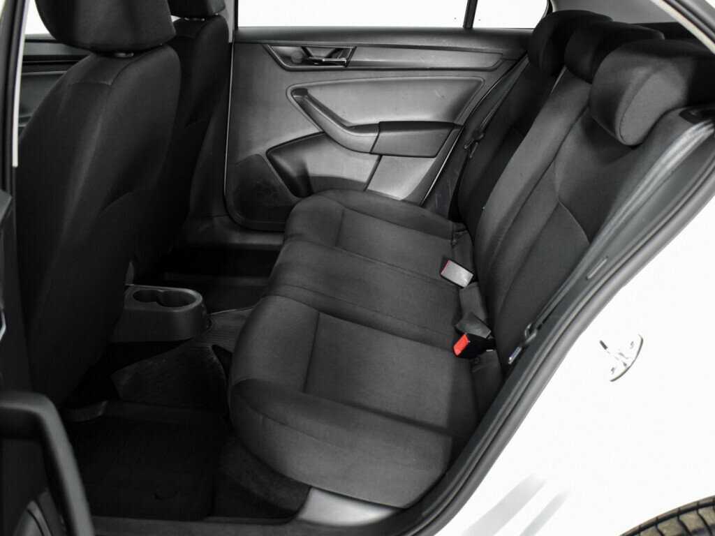 Б/У Шкода Рапид 2018 года. Фото: #9