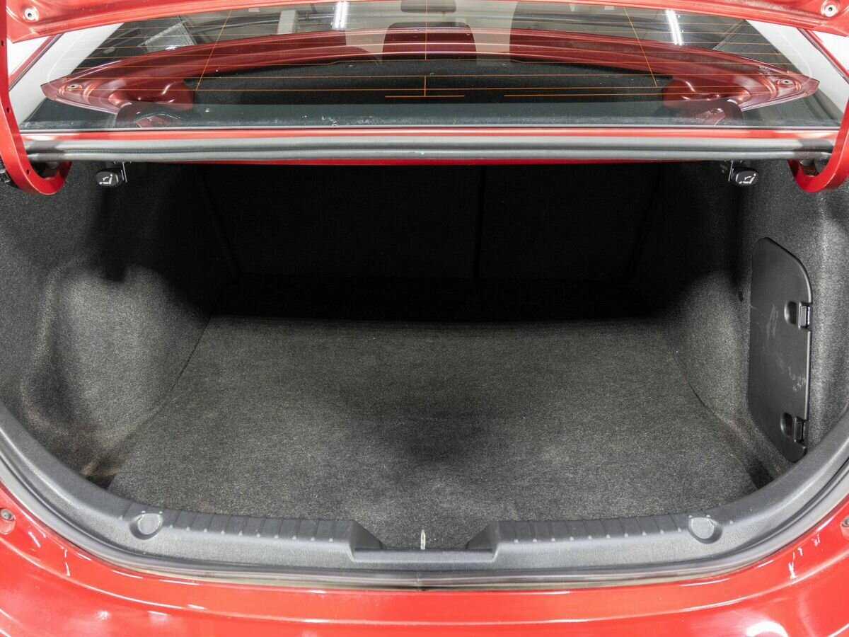 Б/У Мазда 3 2014 года. Фото: #21