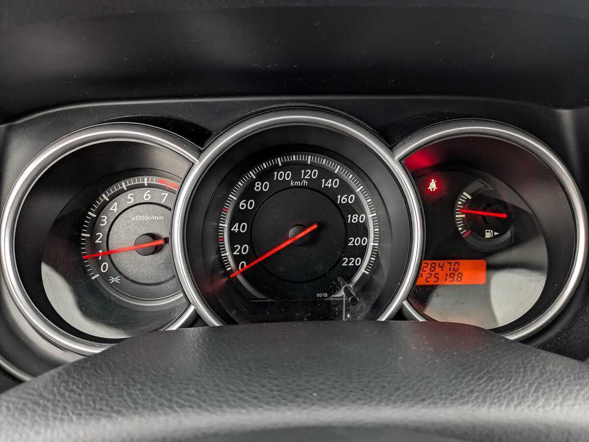 Б/У Ниссан Тиида 2013 года. Фото: #15