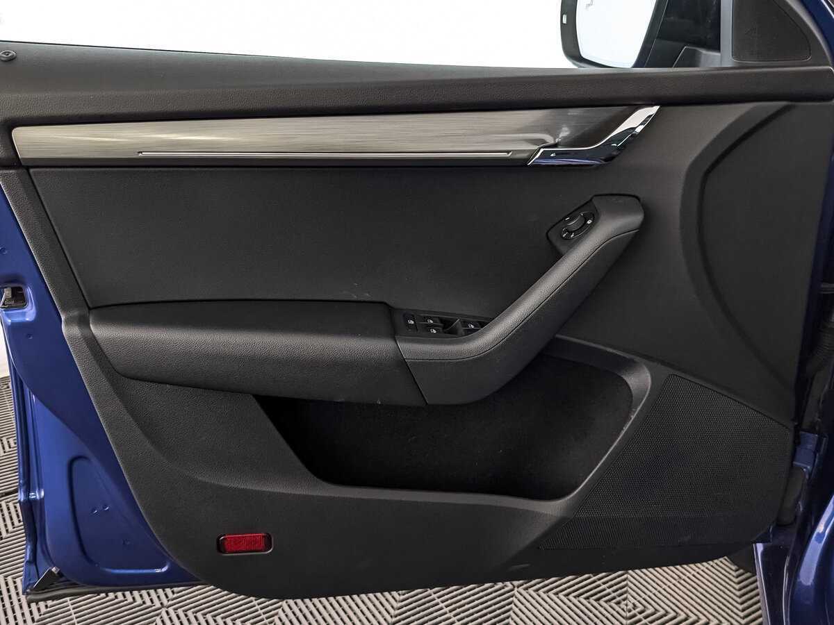 Б/У Шкода Октавия 2019 года. Фото: #18