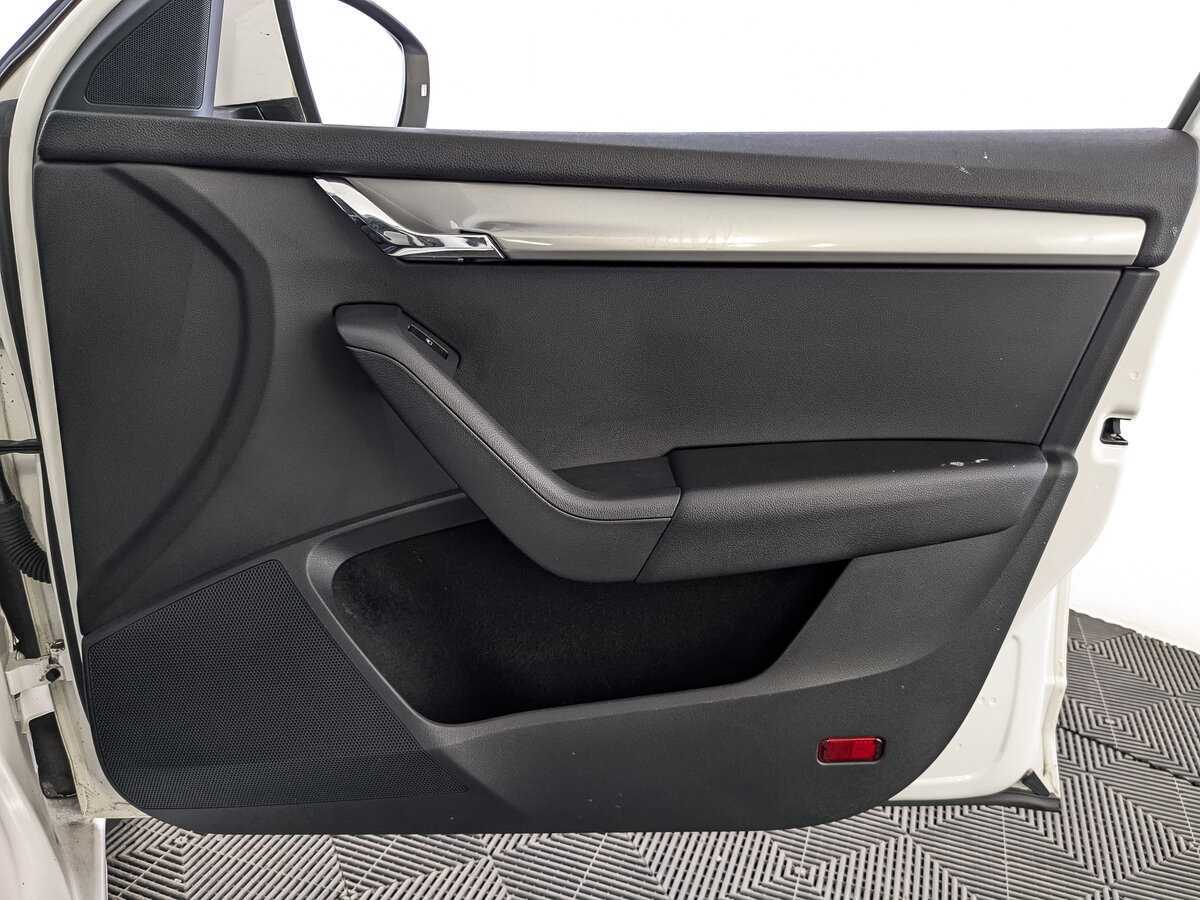 Б/У Шкода Октавия 2014 года. Фото: #21