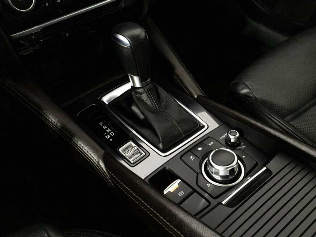 Б/У Мазда 6 2016 года. Фото: #17