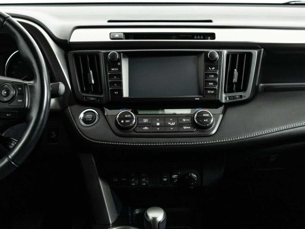 Б/У Тойота Рав4 2017 года. Фото: #13