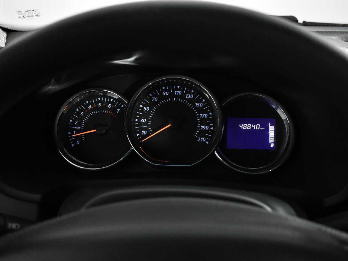 Б/У Рено Сандеро 2017 года. Фото: #16