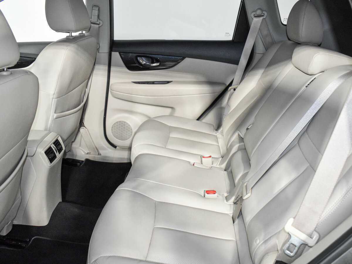 Б/У Ниссан Икс-Трейл 2018 года. Фото: #11