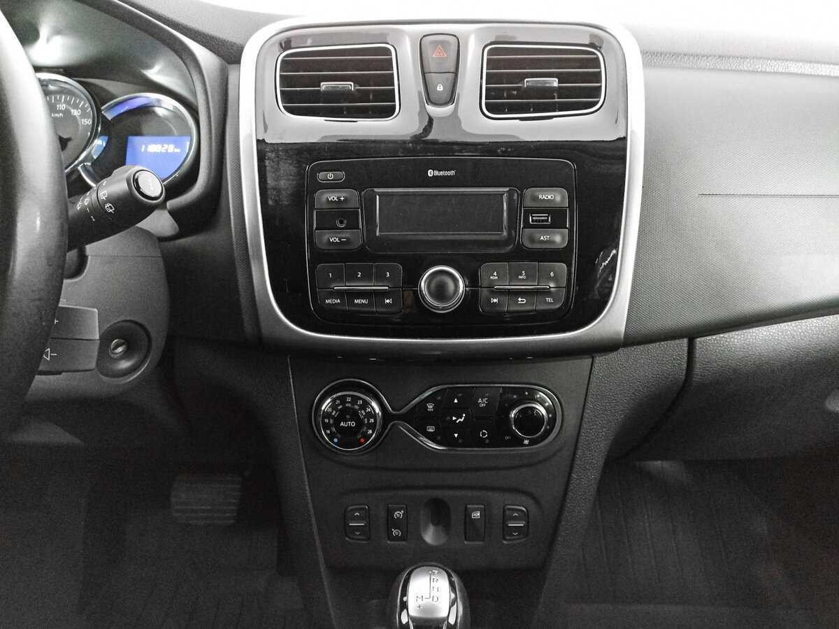 Б/У Рено Сандеро 2018 года. Фото: #13