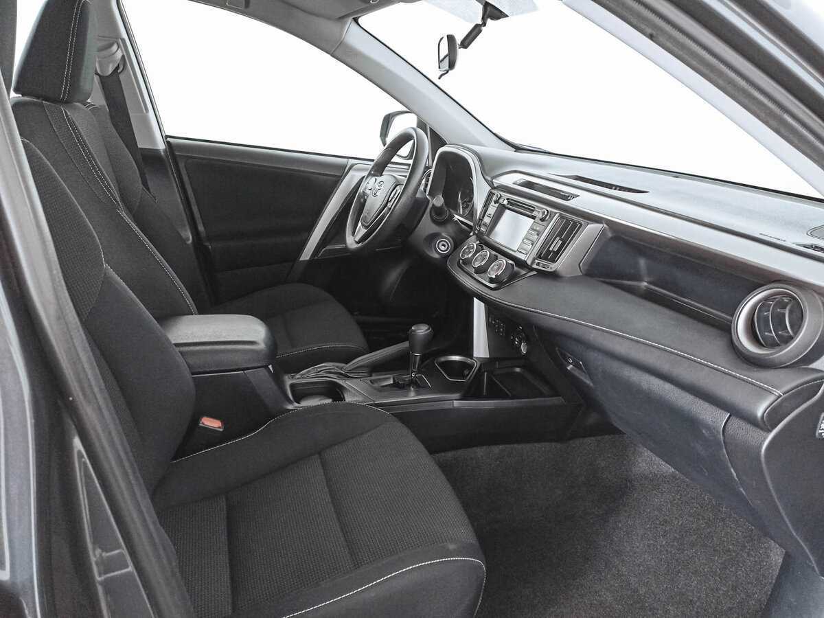 Б/У Тойота Рав4 2015 года. Фото: #9